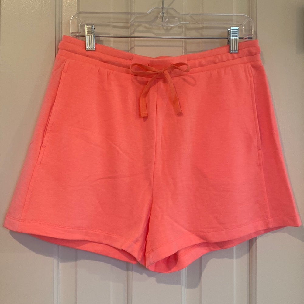 NWT Lou & Grey SignatureSoft Drawstring Shorts